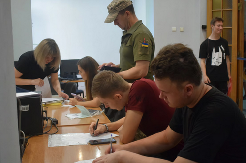 Мобілізація в Україні: чи можна стати студентом з приписним